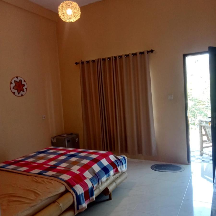 Sunrise Bukit Asam Homestay Kuta  Exterior photo